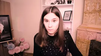 Rosalais_ germany posing on webcam