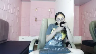 katalina07 feet - 19-Mar-26