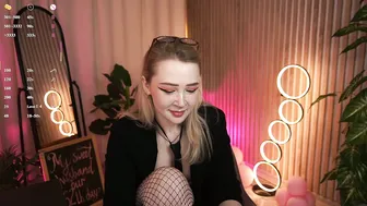 laurawifeness mistress amateur cam video