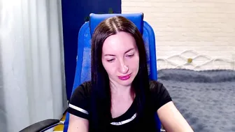 Lilymellow bigass nude cam