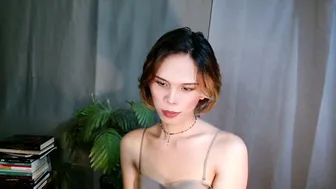 Shes_notme (03/21/2026)