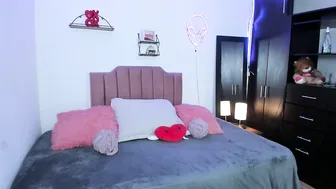 Ninacurves amateur cam video 22-Mar-26