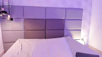Emily_luve webcam porn video - (03/22/2026)