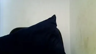 black_petitqueen12 submissive cam girl