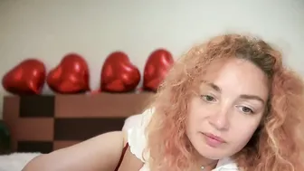Reddgiirll anal live cam video