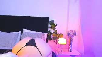 naugthymila3 latina 23-Mar-2026
