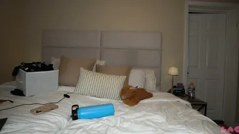 Baedot posing on webcam (03-23-2026)