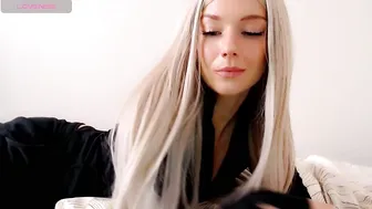 Pervyblonde webcam chat 23 March 2026
