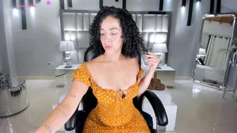 Alessaromero on webcam on cam