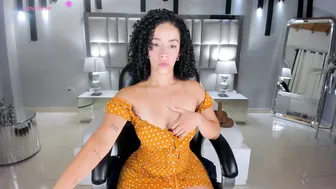 Alessaromero on webcam on cam