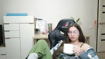 alice_________________________ shaved hot cam video