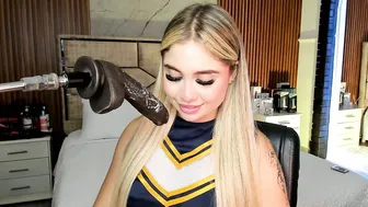 Emilyhendrix_ live webcam show (07/04/2025)