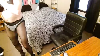 sexysindey79 smoking posing on webcam