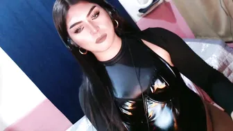Mysterious_diva show sex chat