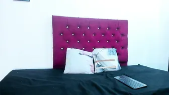 anggie_miller lovense on cam