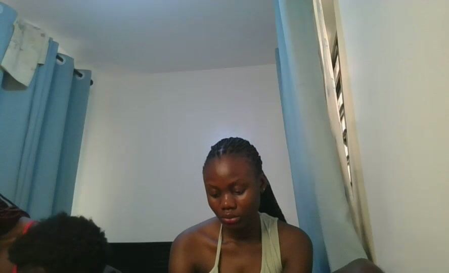 Barbie_queen2 hot amateur video 03-25-2026