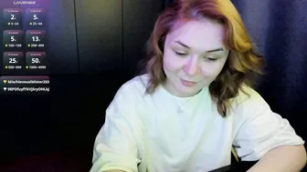 Alli_zi cam girl (03-25-2026)
