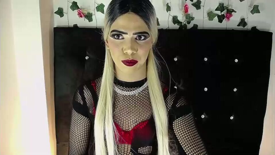 kristal_queen01 live on cam 03/25/2026