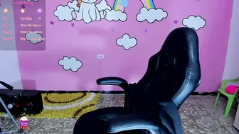 Shaaroonhillss1 bigboobs on webcam