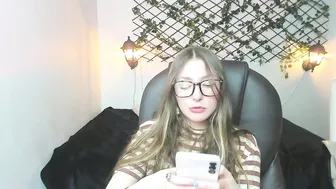 velvet__moon on live cam 26 March 2026