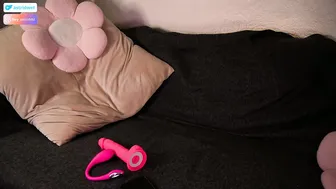 Astridwet bigboobs live webcam show
