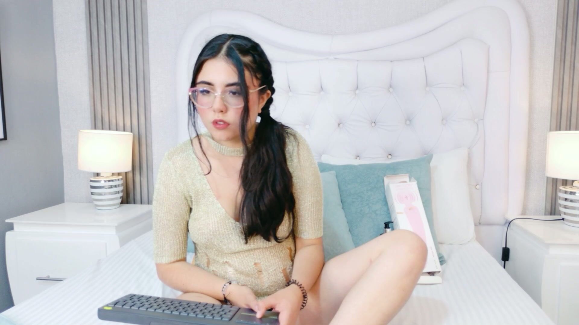 Scarlettpetrovaa cam sex - 26 March 2026
