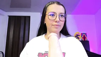 Nataliasweet98 porn chat posing on cam