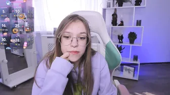 layriantavee recorded nude video 859332
