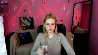 alira_glow recorded nude video 859337