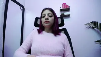 sarai_petite_ live on cam camvideo