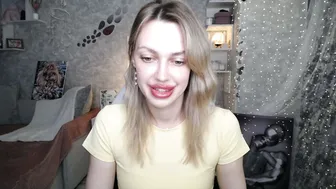 Yournickyadamidi posing on cam chat sex cam