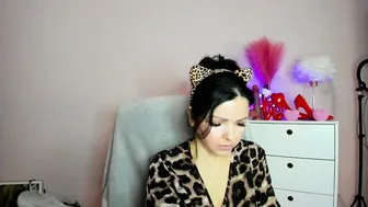 mollymoon40 hot cam video 27 March 2026