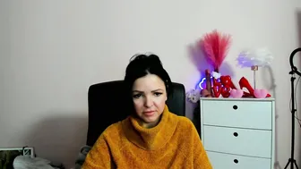 Mollymoon40 cuckold live cam video