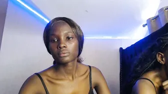 Essy_hero cam porn (03-27-2026)