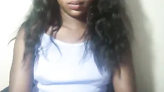 Lovelylarra shaved cam show