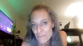 Love_blooms milf on cam