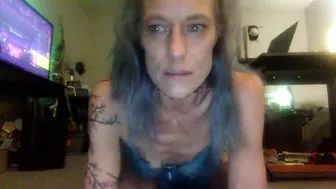 Love_blooms milf on cam