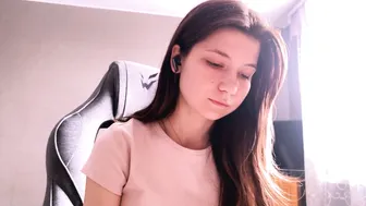 Kymberlychimes young nude chat
