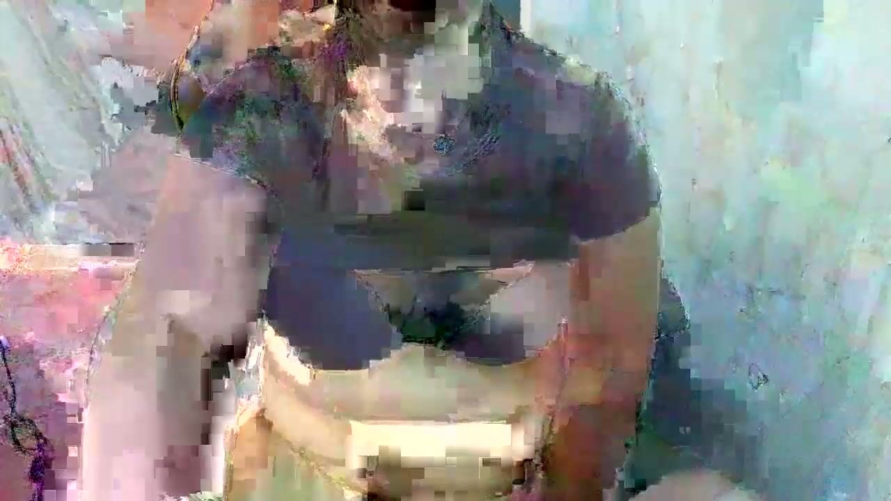 jiessi_12 posing on cam 03-28-2026