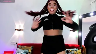 emili_roux cam nude 28-Mar-26
