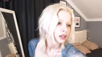 Vienna_gones blonde nude