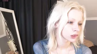 Vienna_gones blonde nude