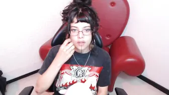 Petite_melodyy webcam - 03/28/2026