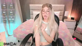 arinextdoor petite free cam show