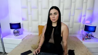 Ariana_rouse_ shower webcam video