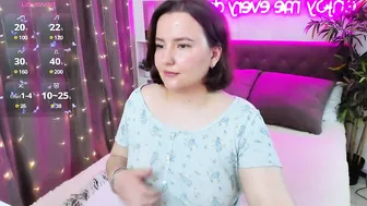 katyaneilson posing on webcam 05-Jul-2025