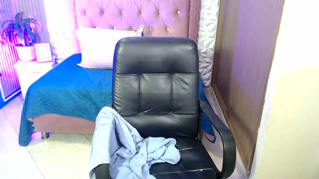 sofiadavis_23 porn cam (03/30/2026)