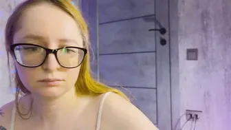coy_girl_ fetish posing on cam
