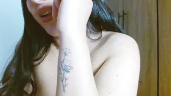roseechannel posing on webcam 03-31-2026