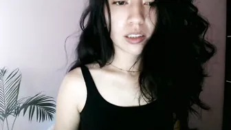 oliviaaa__ petite (03-31-2026)